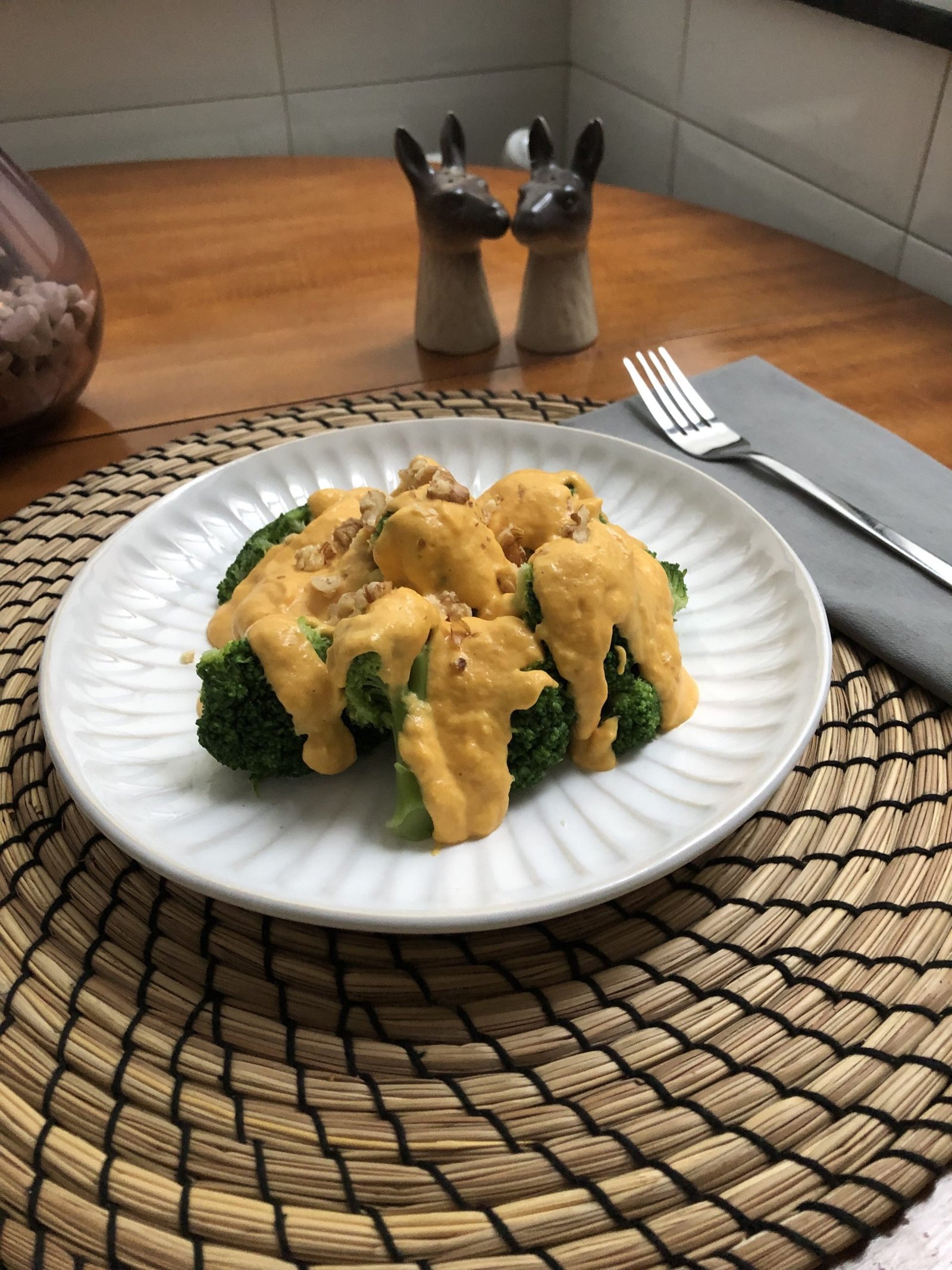 Brócoli con salsa de zanahoria